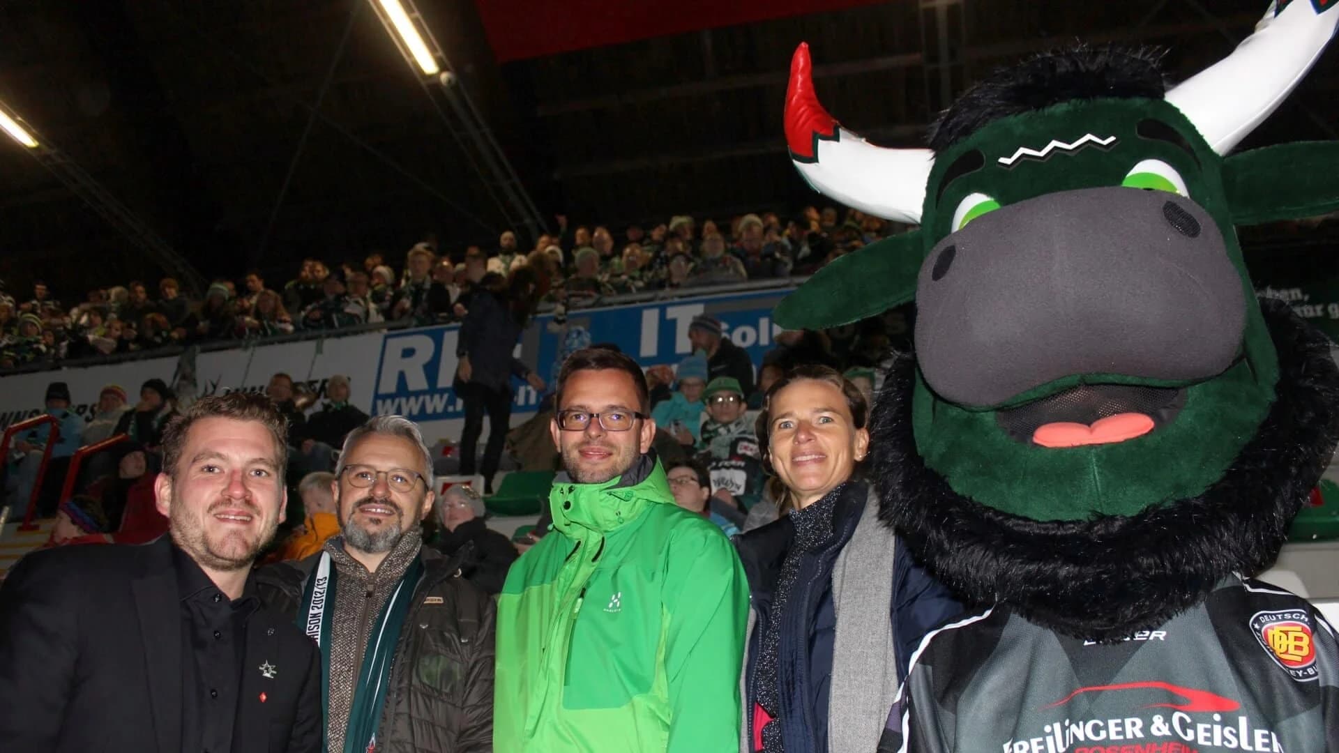 Stiftung Attl zu Besuch im emilo-Stadion
