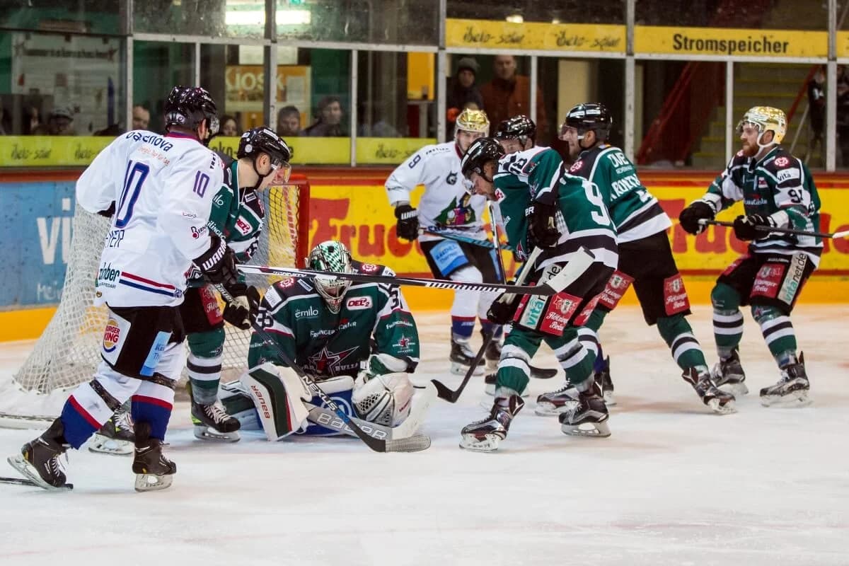 Kampfstarke Starbulls begeistern und besiegen Freiburg