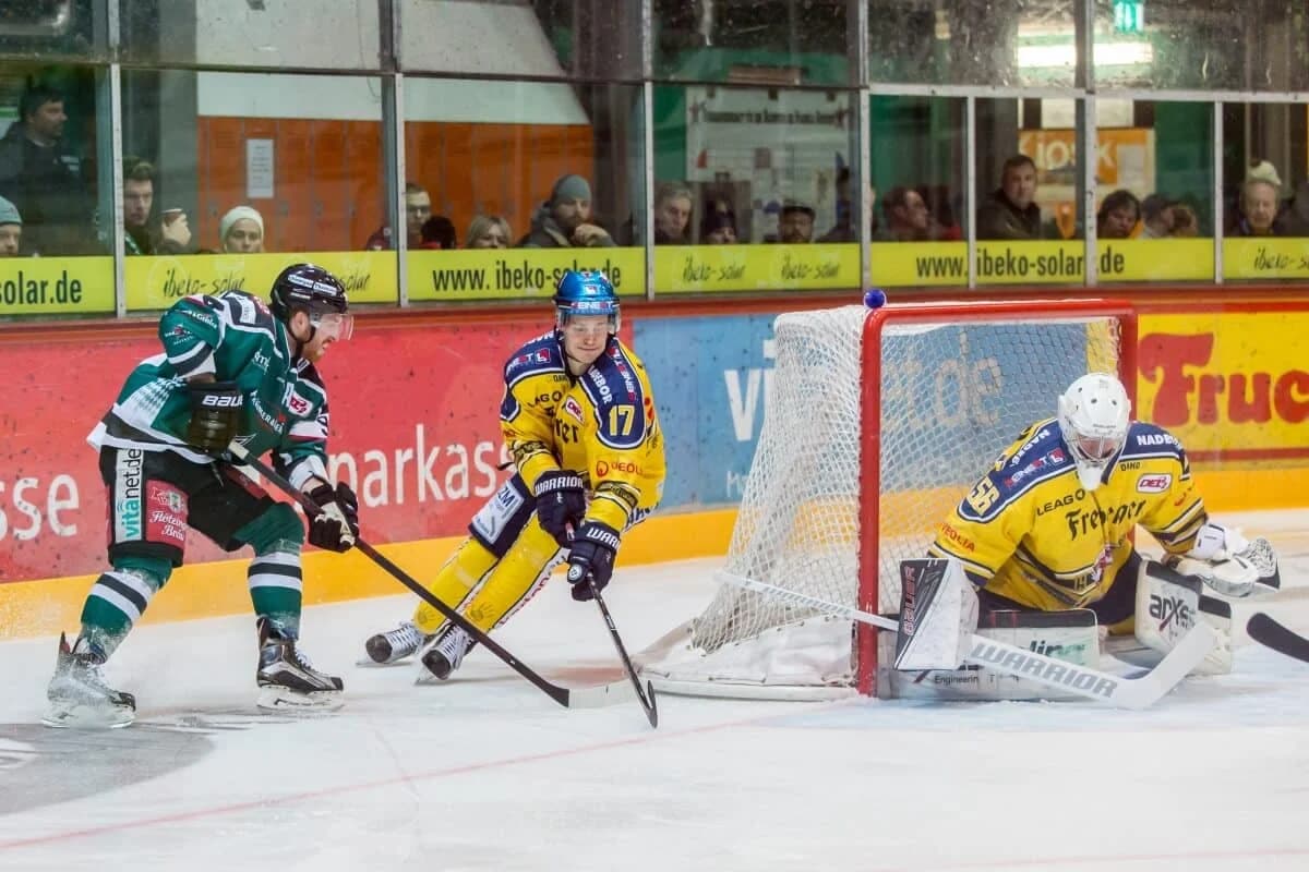 Starker Gästekeeper, müde Starbulls: 0:3 gegen Weißwasser