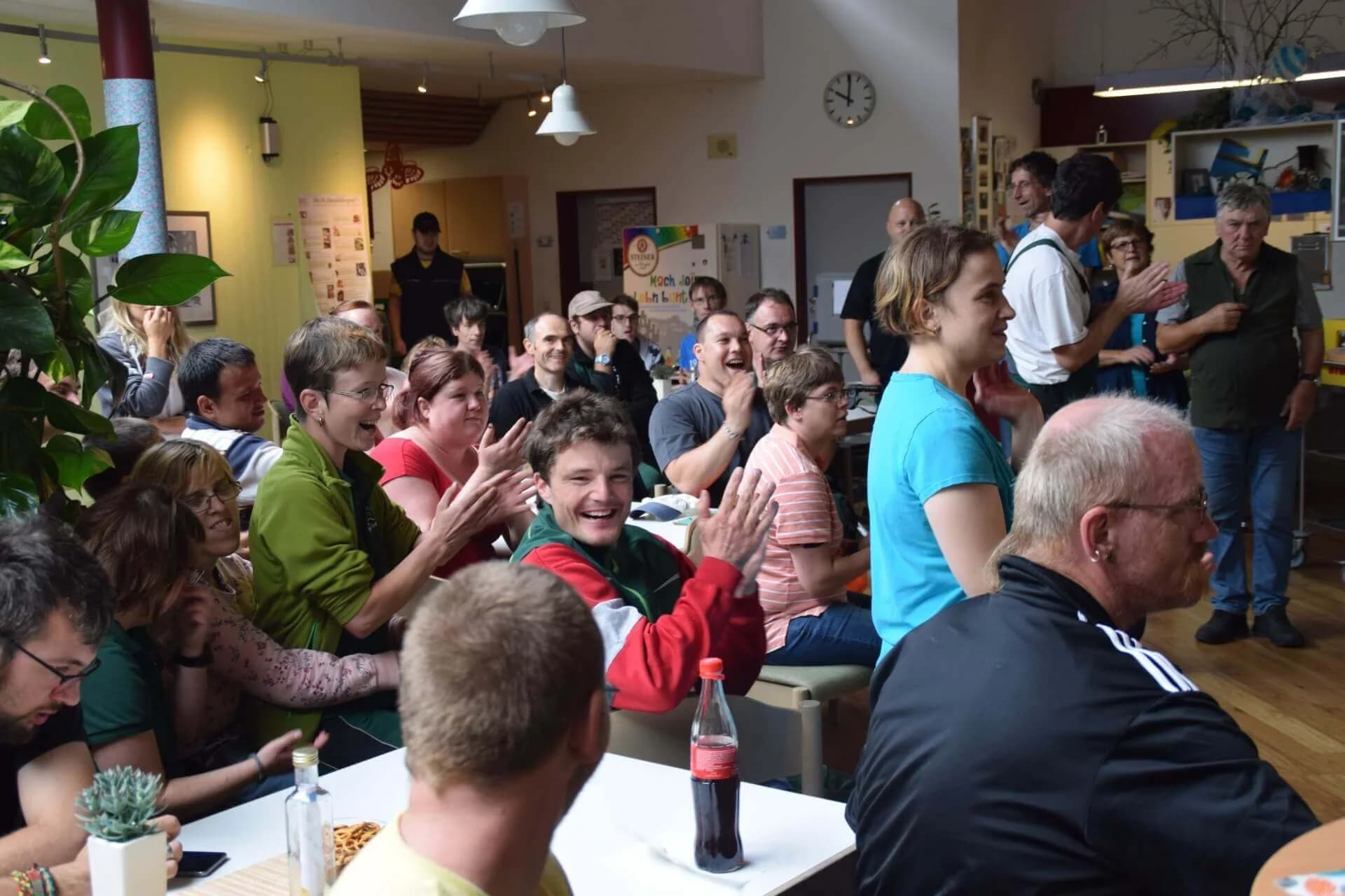 Starbulls besuchen Stiftung Attl und Wendelstein Werkstätten