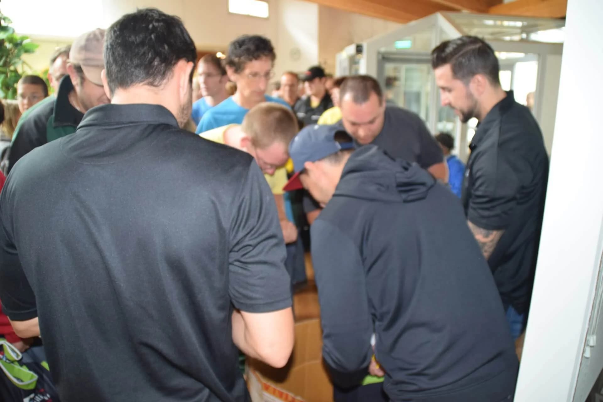Starbulls besuchen Stiftung Attl und Wendelstein Werkstätten