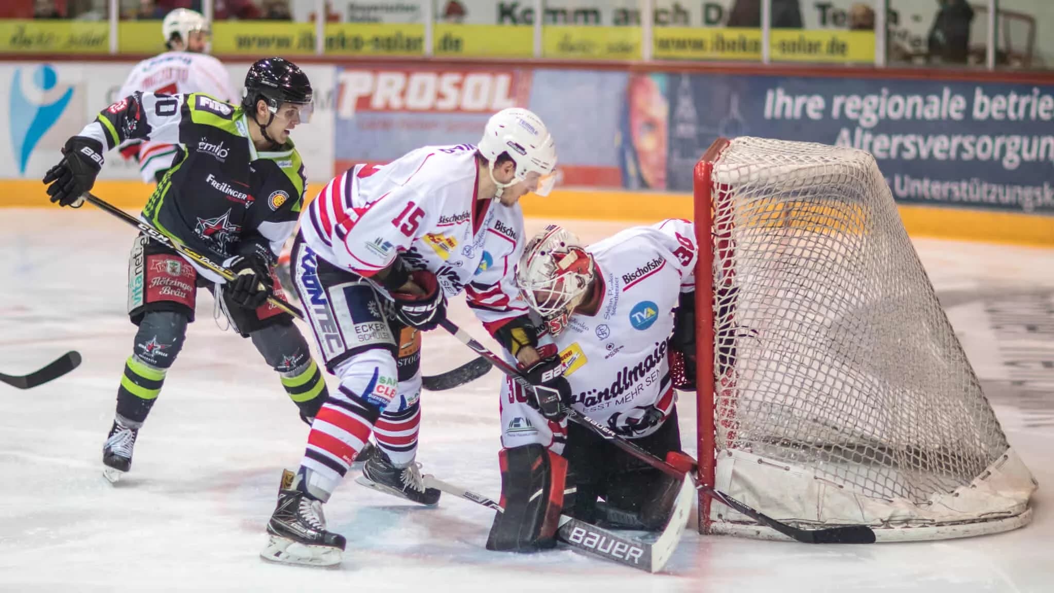 Starbulls besiegen Regensburg erneut zweistellig
