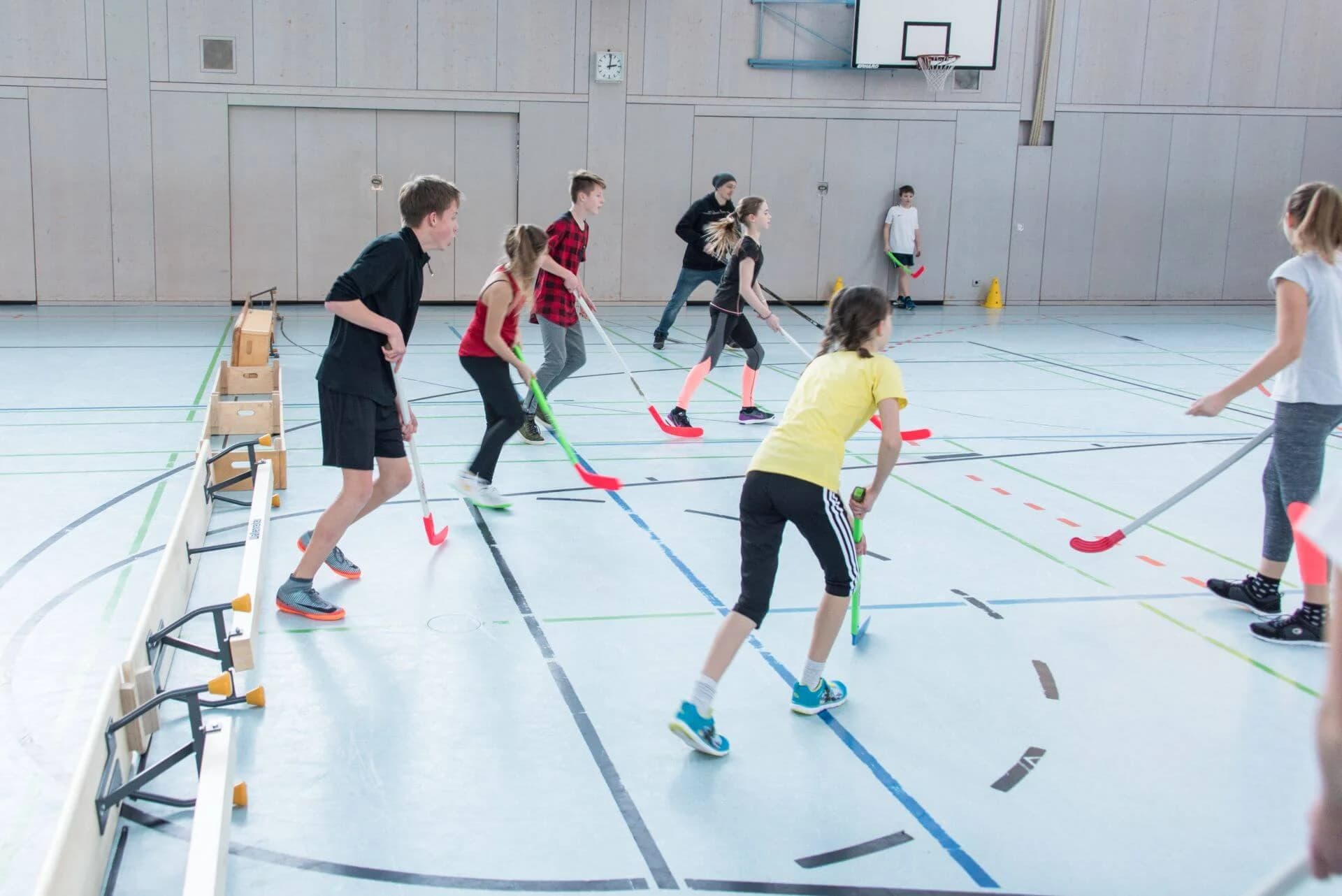 Starbulls besuchen Schüler im LSH Marquartstein
