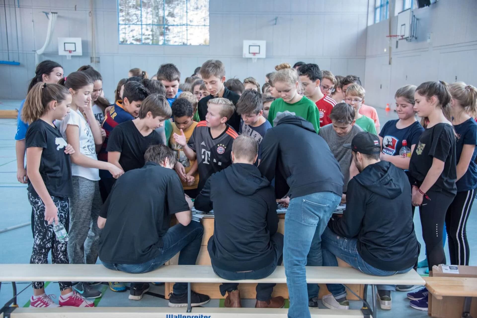 Starbulls besuchen Schüler im LSH Marquartstein