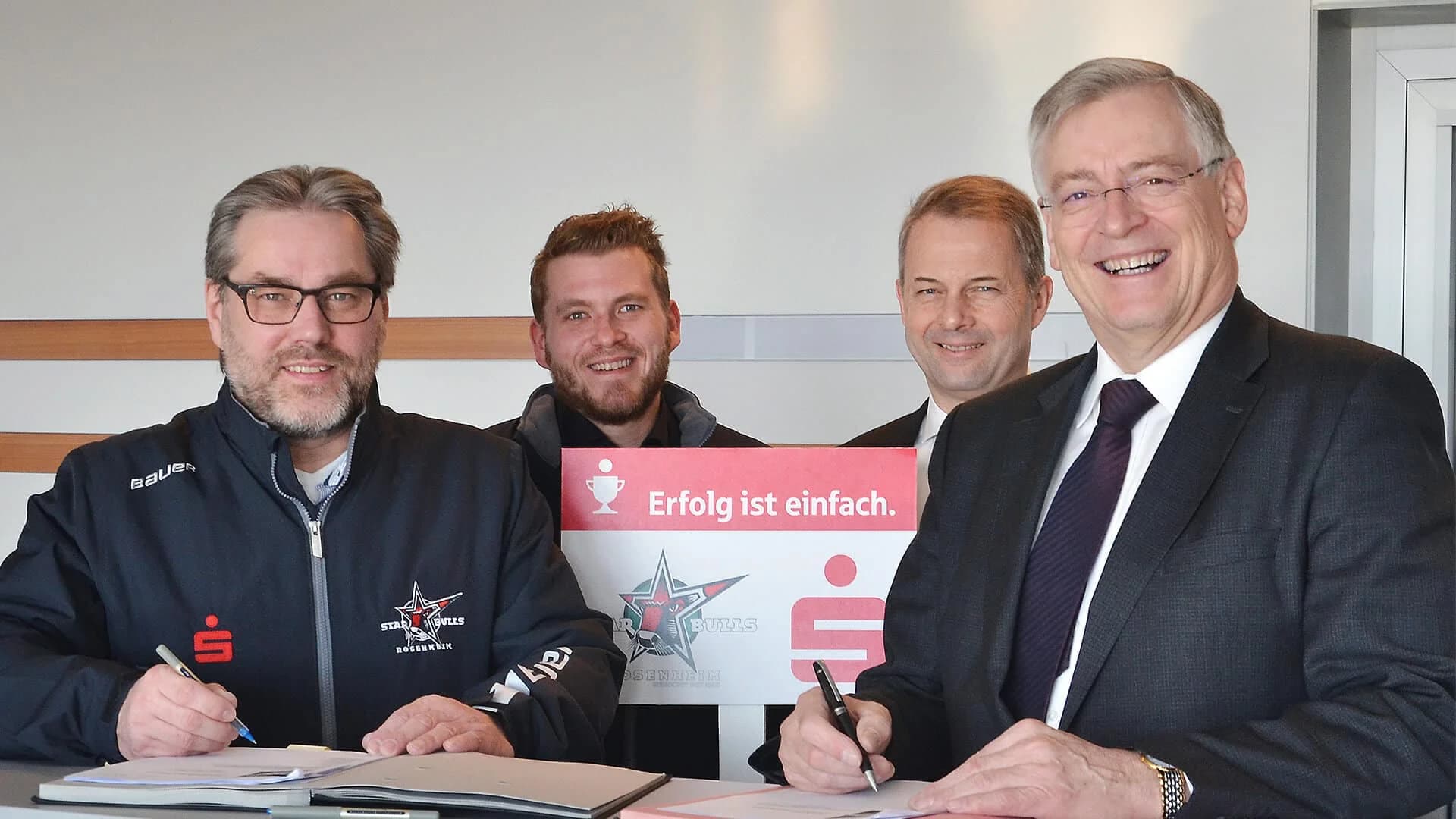 Sparkasse Rosenheim-Bad Aibling auch nächste Saison Premium Partner der Starbulls Rosenheim
