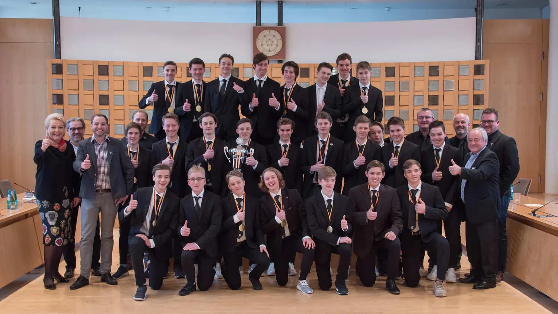 Deutscher Schüler-Meister der Starbulls im Rathaus empfangen