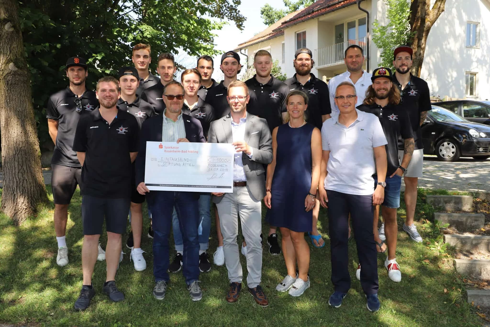 Starbulls Rosenheim besuchen Stiftung Attl