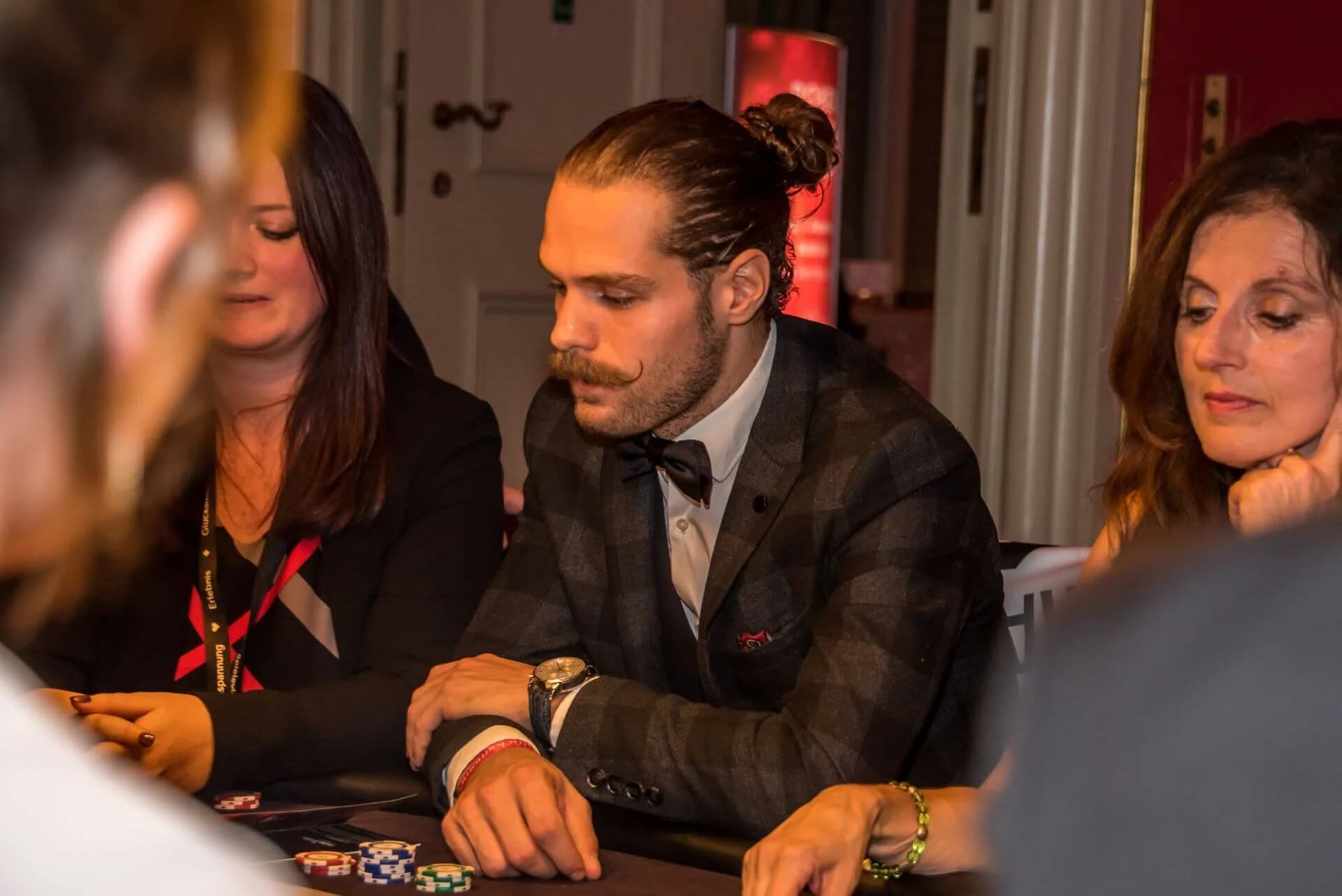 Drittes „Eishockey meets Poker“ ein voller Erfolg