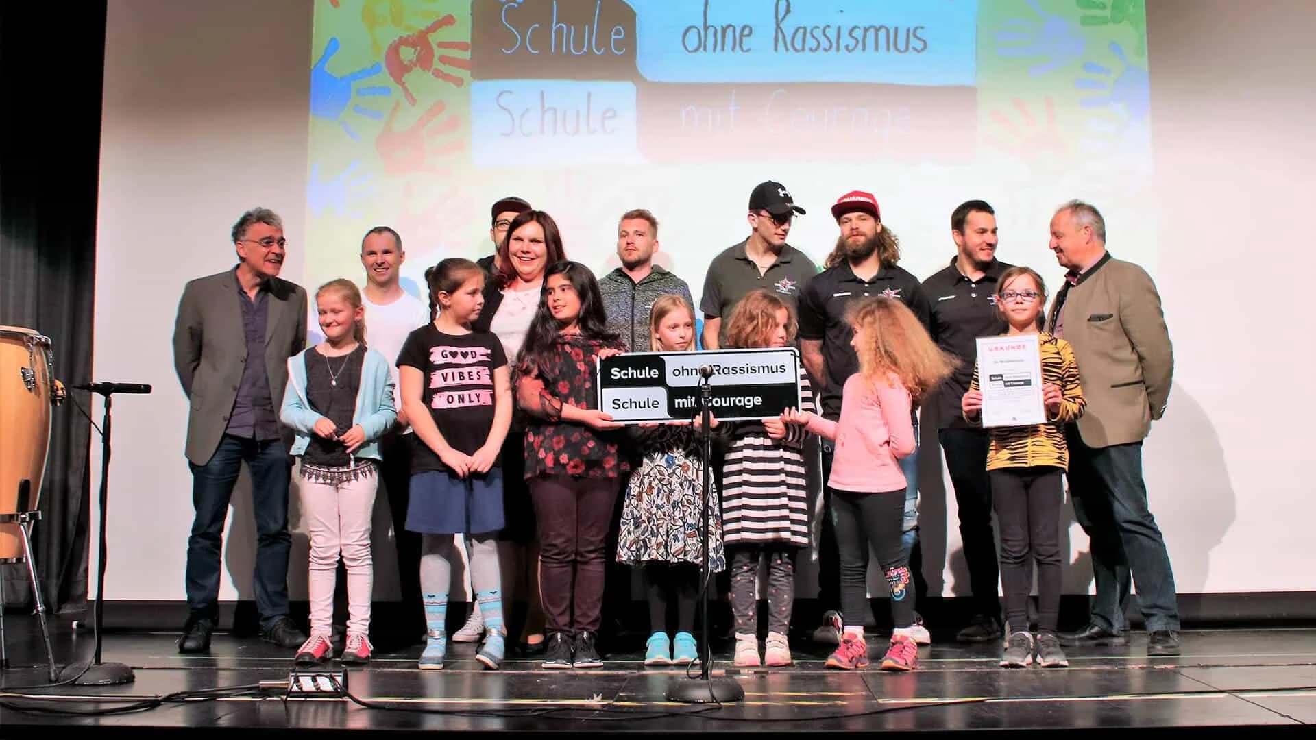 Starbulls offizielle Paten der Mangfallschule im Kampf gegen Rassismus