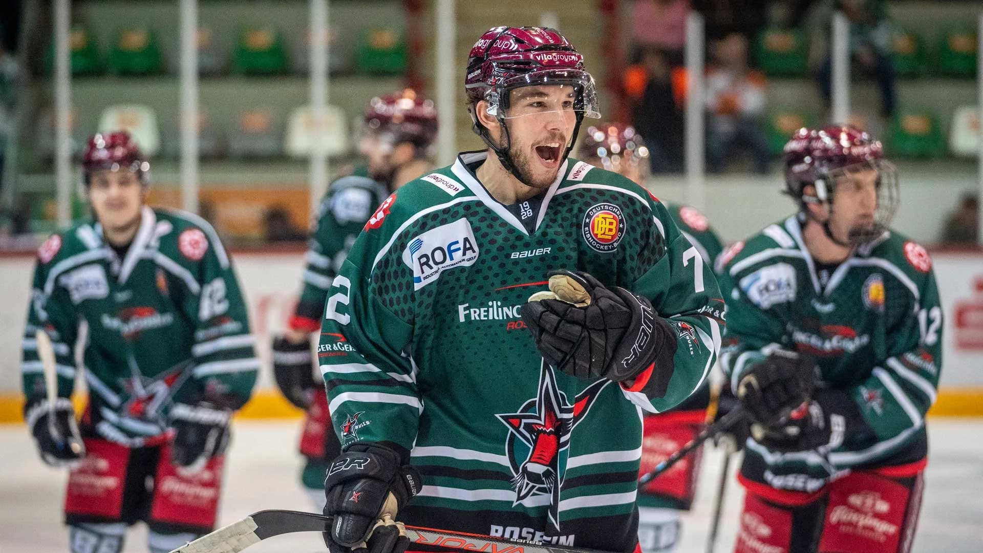 Vier Treffer von Mitchell: Starbulls schlagen Lindau 7:1