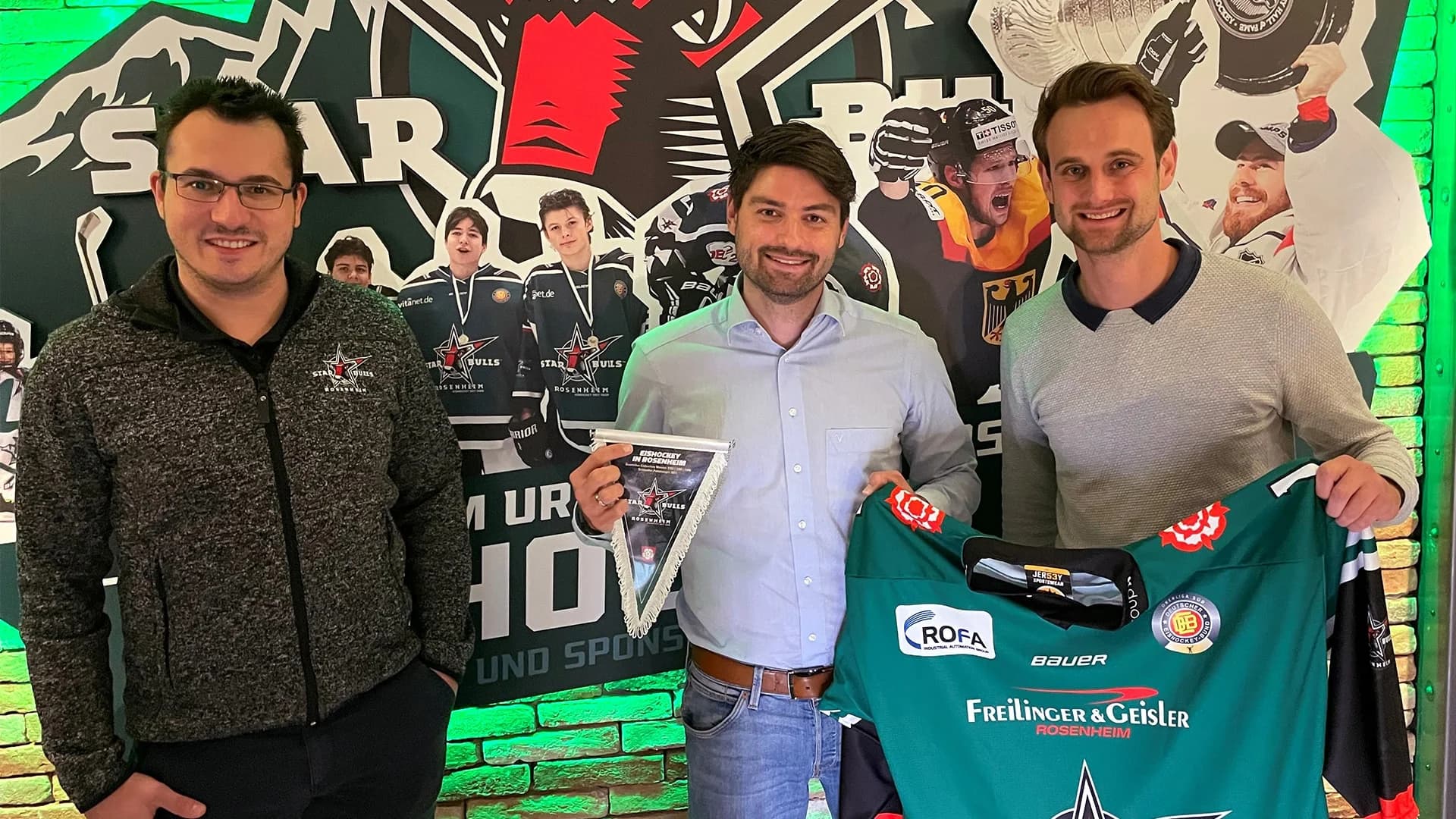 ibeko-solar bleibt auch in der Spielzeit 2021/22 Starbulls Business-Partner