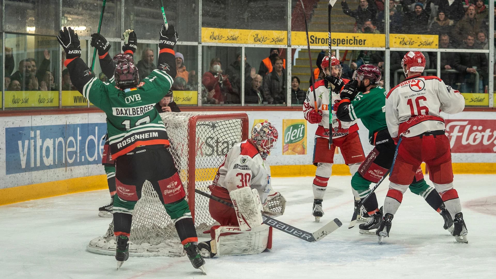 Starke Starbulls schlagen vor Rekordkulisse zurück