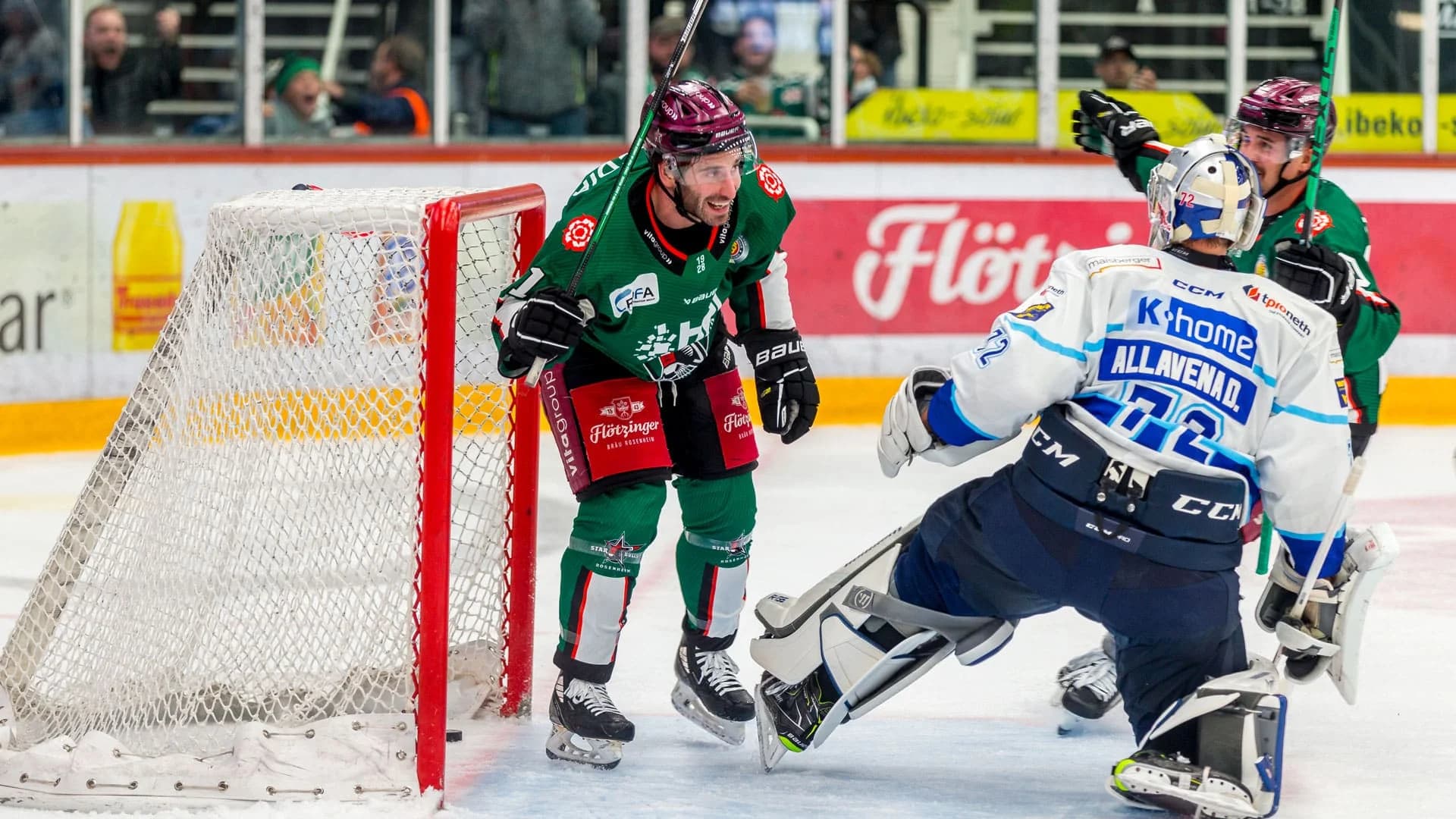 Travis Oleksuk führt die Starbulls zum Derbysieg