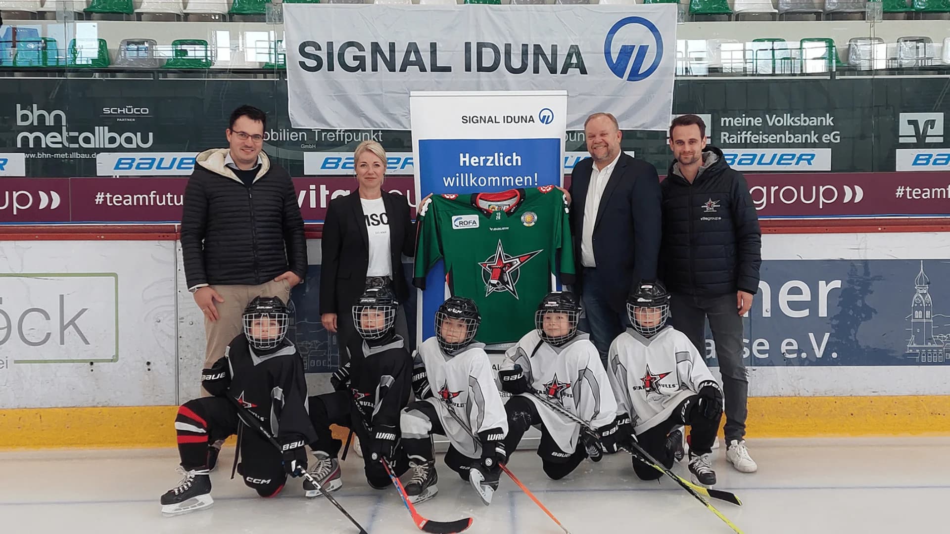 SIGNAL IDUNA Bezirksdirektion Jochen Schürmann offizieller Versicherungspartner der Starbulls Rosenheim