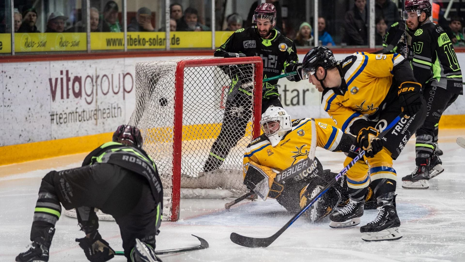 Spannung pur vor 4.000 Fans: Starbulls besiegen Tilburg