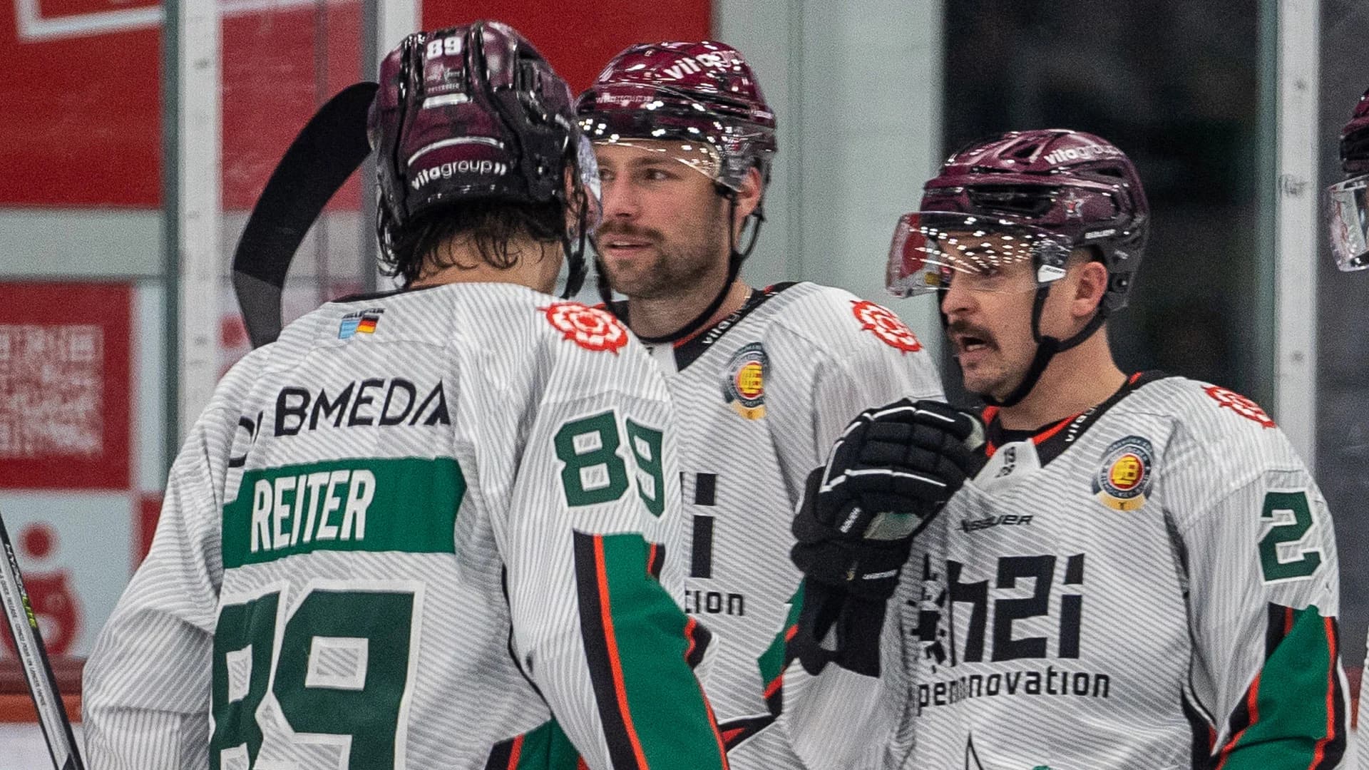 Disziplinierte Starbulls holen sich den ersten Halbfinalsieg