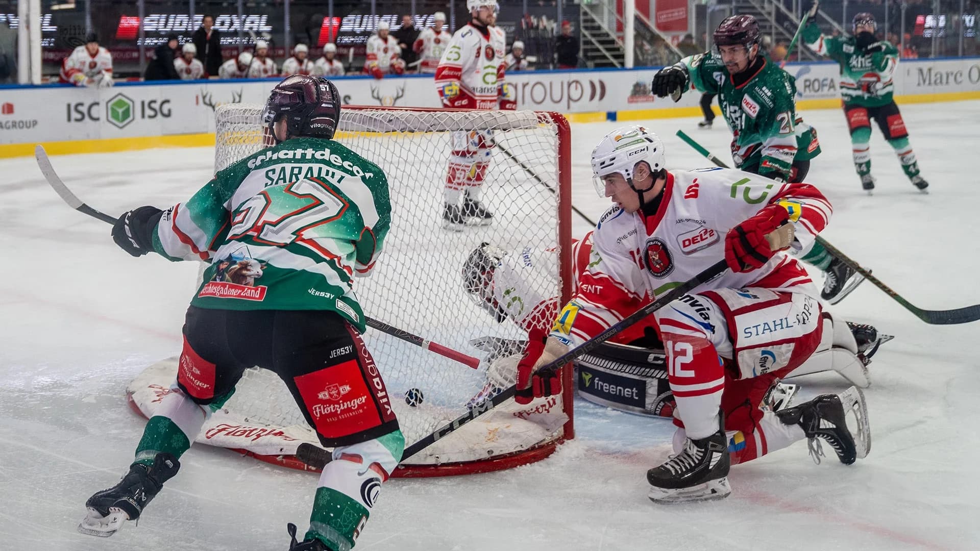 1:4 statt 1:0 – Starbulls verteilen an Crimmitschau Geschenke