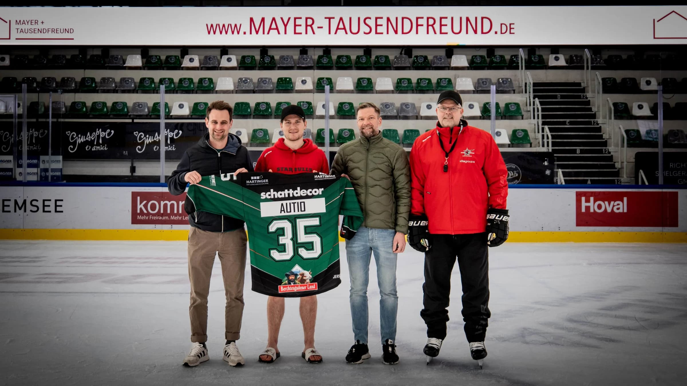Mayer + Tausendfreund auch diese Saison Business Partner der Starbulls Rosenheim