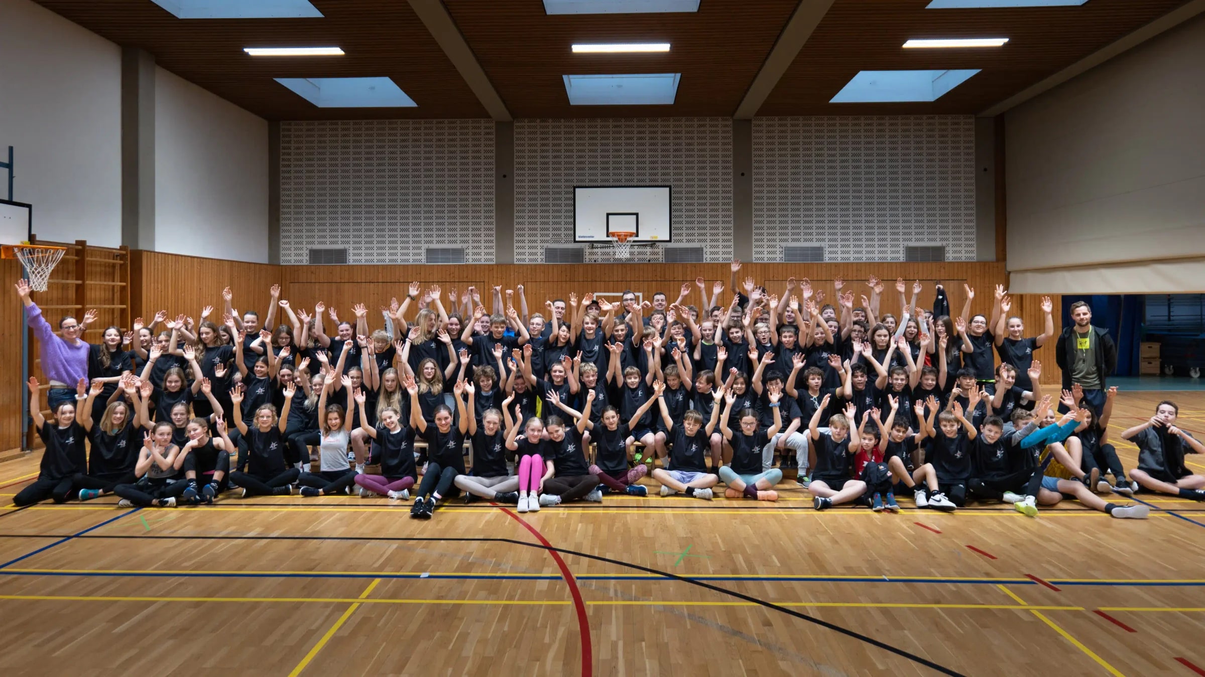 Starbulls-Spieler zu Gast in einer Schule